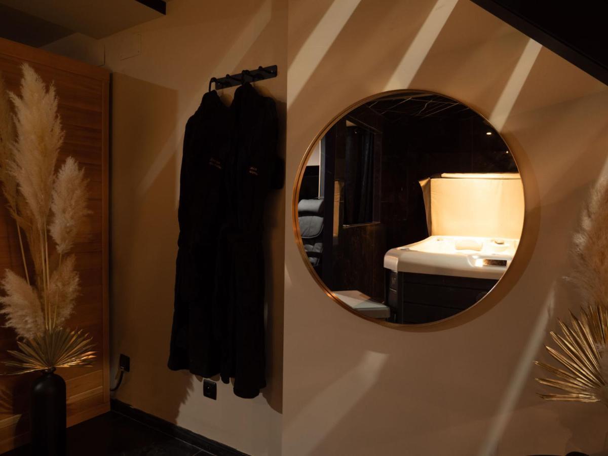 Douceur Du Charme - Love-Room A Charmes Entre Epinal Et Nancy Luaran gambar