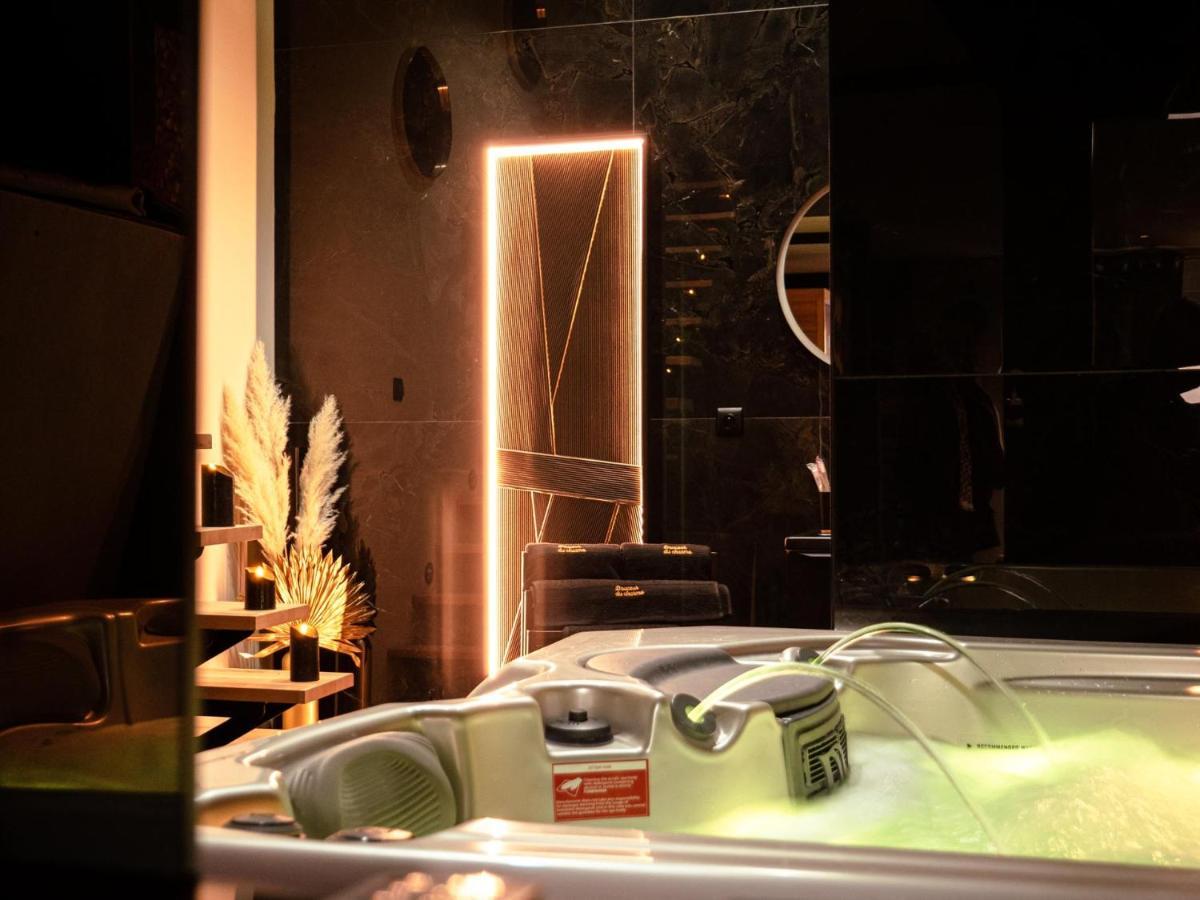 Douceur Du Charme - Love-Room A Charmes Entre Epinal Et Nancy Luaran gambar